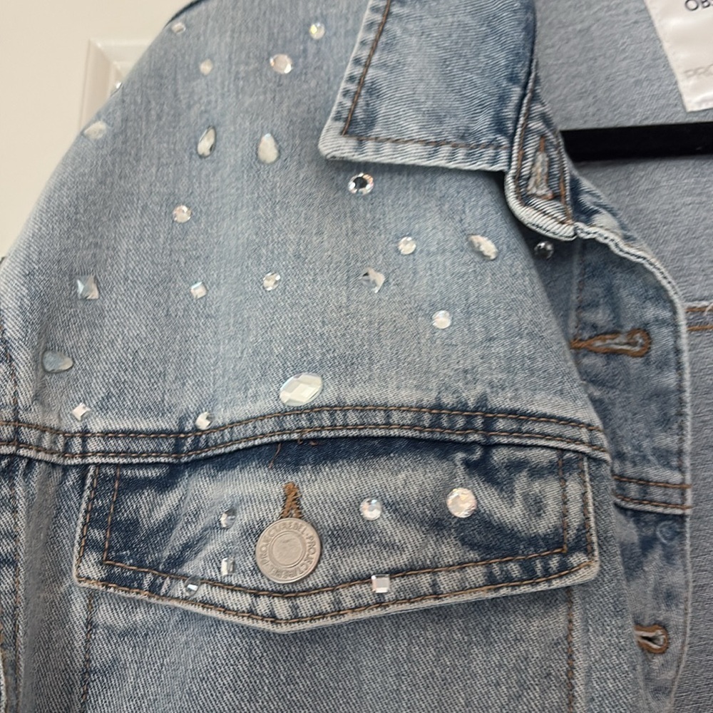 Cropped Denim Jacket - Picture 3 of 6